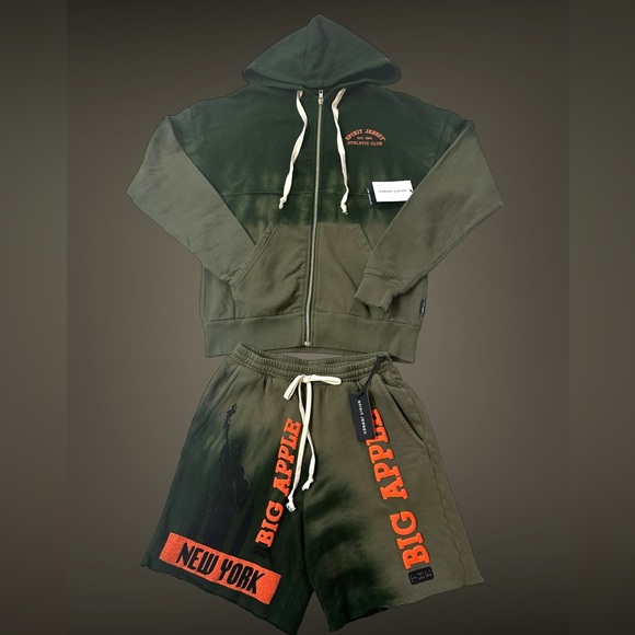 NWT SPIRIT JERSEY NYC The Big Apple Sweatshirt Shorts Set New York Streetwear - Picture 1 of 7